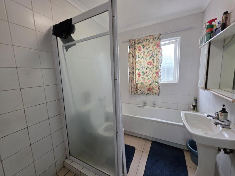 2 Bedroom Property for Sale in Maitland Western Cape